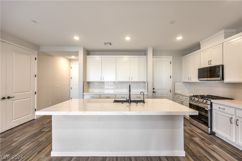 8336 Tanton Ridge Street, Las Vegas, NV 89166 — photo 2