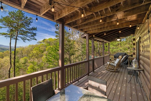 258 Dupont Drive, Blue Ridge, GA 30522