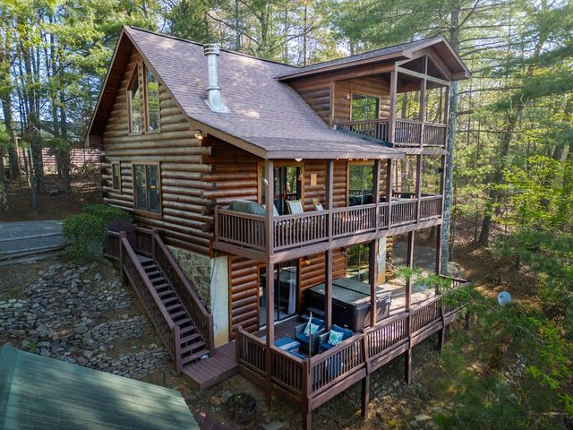 258 Dupont Drive, Blue Ridge, GA 30522