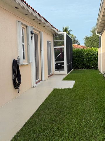 2752 Irma Lake Dr, West Palm Beach, FL 33411