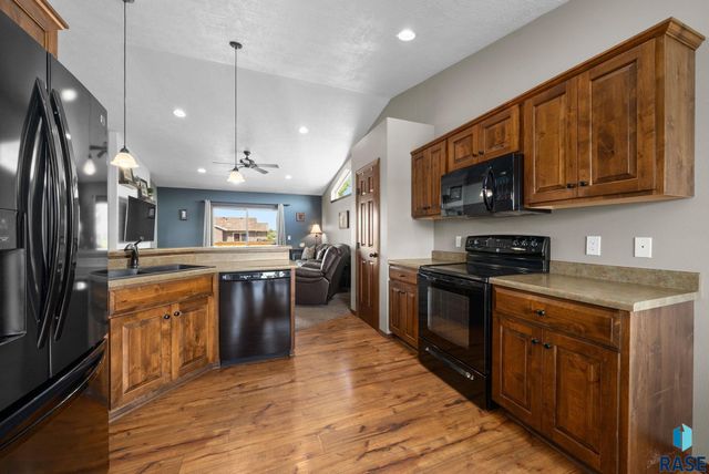 4812 S Tribbey Trl, Sioux Falls, SD 57106