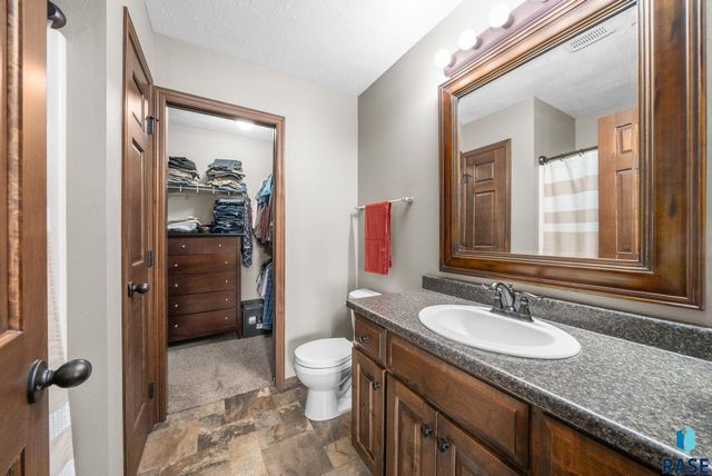 4812 S Tribbey Trl, Sioux Falls, SD 57106