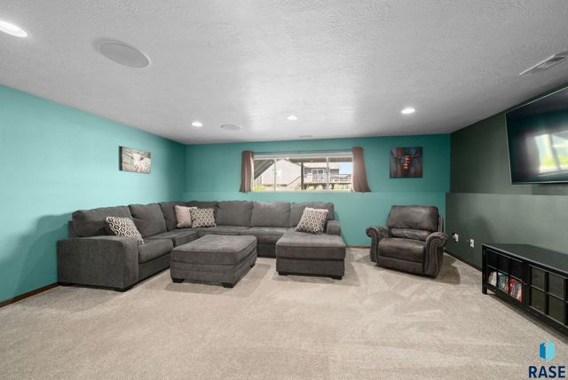 4812 S Tribbey Trl, Sioux Falls, SD 57106