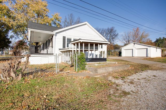 804 Brown St, Columbia, TN 38401