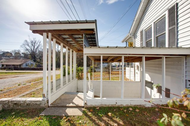 804 Brown St, Columbia, TN 38401