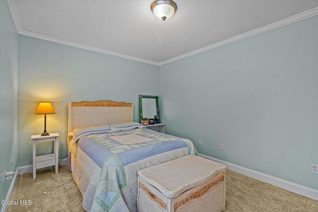 17 Kimberly Lane, Queensbury, NY 12804