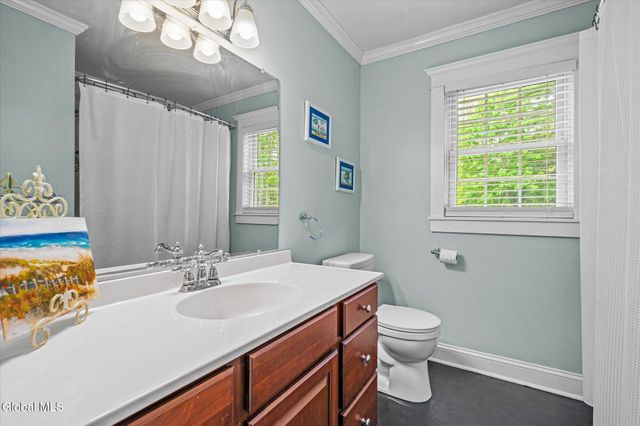 17 Kimberly Lane, Queensbury, NY 12804