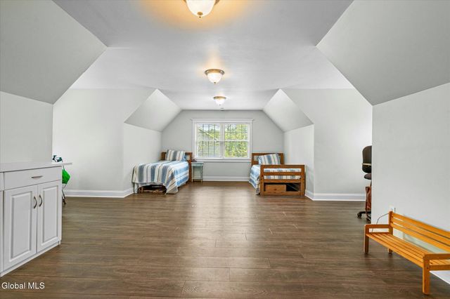 17 Kimberly Lane, Queensbury, NY 12804