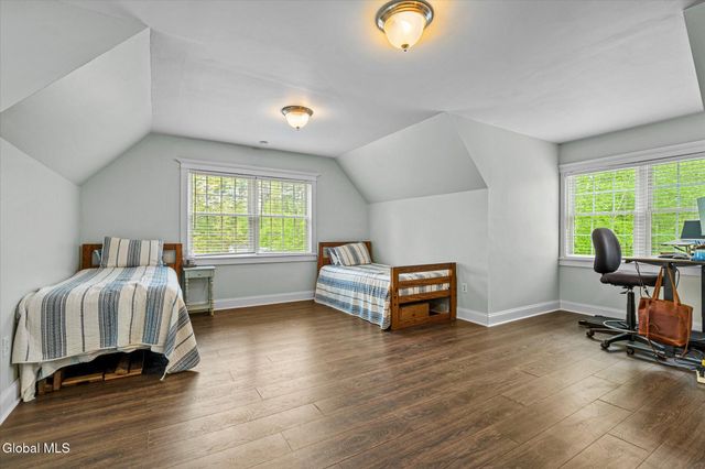 17 Kimberly Lane, Queensbury, NY 12804