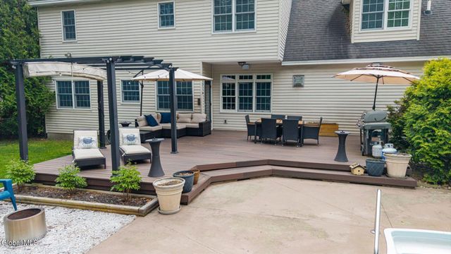 17 Kimberly Lane, Queensbury, NY 12804