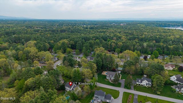 17 Kimberly Lane, Queensbury, NY 12804
