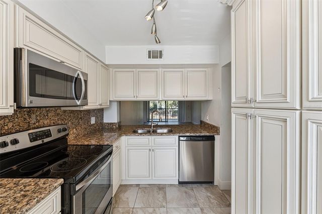 3210 CANDLE RIDGE DRIVE 203, Orlando, FL 32822