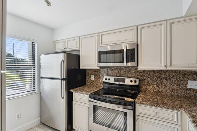 3210 CANDLE RIDGE DRIVE 203, Orlando, FL 32822