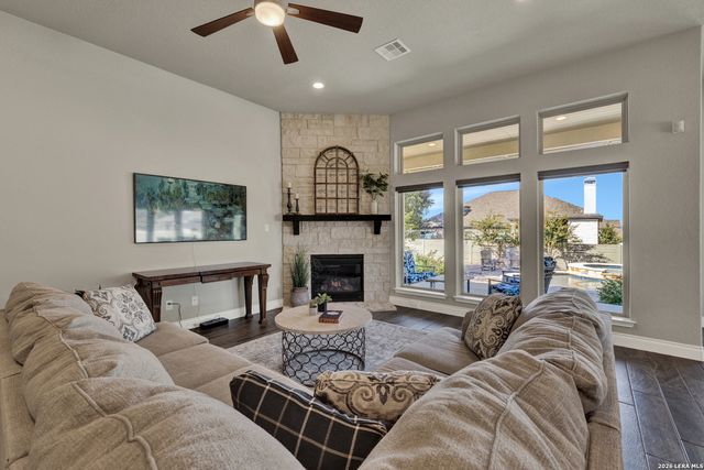 1181 HAMMOCK GLN, New Braunfels, TX 78132