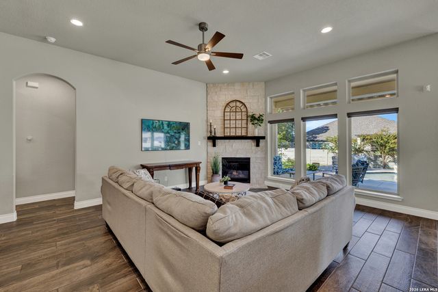 1181 HAMMOCK GLN, New Braunfels, TX 78132