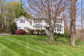 1 Meadow Court, Cortlandt Manor, NY 10567