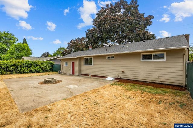 389 Apple Blossom Av N, Keizer, OR 97303