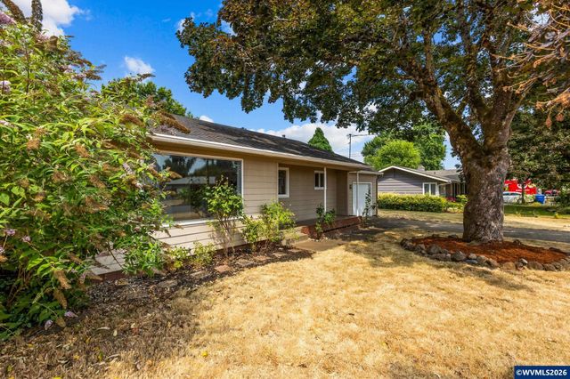 389 Apple Blossom Av N, Keizer, OR 97303