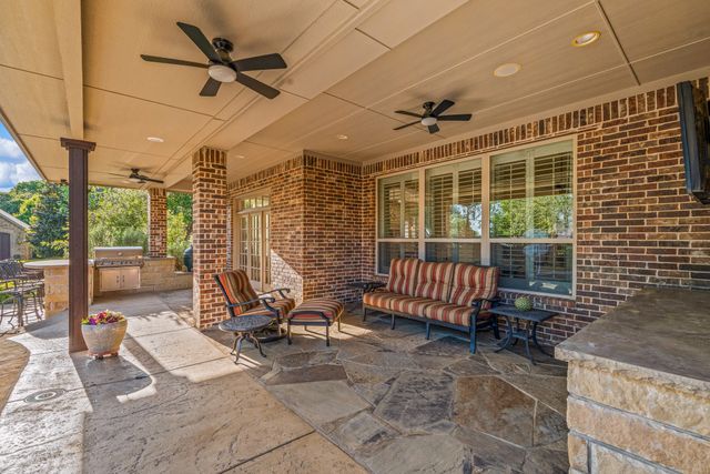 600 Joshua Road, Lantana, TX 76226