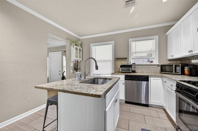 903 S Richmond Avenue, Tulsa, OK 74112