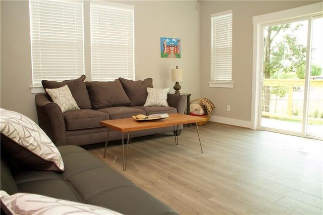 1569 S Brooks Avenue, Fayetteville, AR 72701