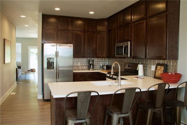 1569 S Brooks Avenue, Fayetteville, AR 72701