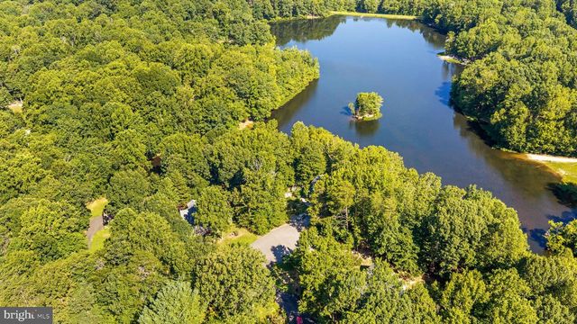 12504 HAWKINS LN, Spotsylvania, VA 22551