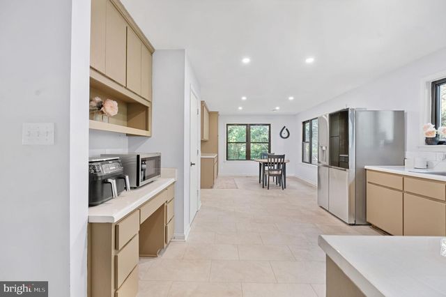 12504 HAWKINS LN, Spotsylvania, VA 22551