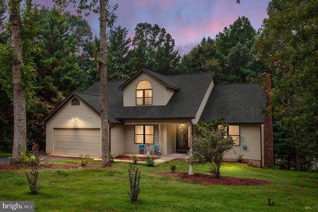 12504 HAWKINS LN, Spotsylvania, VA 22551
