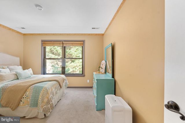 12504 HAWKINS LN, Spotsylvania, VA 22551