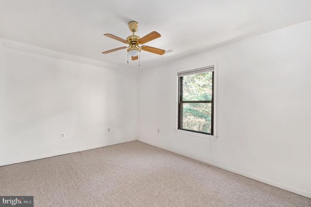 12504 HAWKINS LN, Spotsylvania, VA 22551