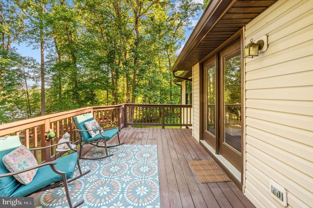 12504 HAWKINS LN, Spotsylvania, VA 22551
