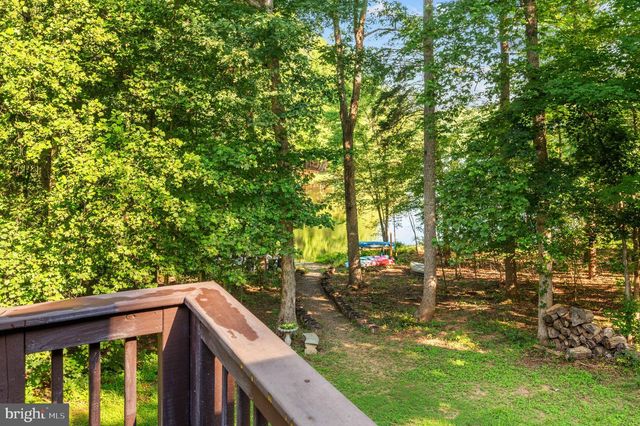 12504 HAWKINS LN, Spotsylvania, VA 22551
