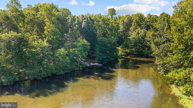 12504 HAWKINS LN, Spotsylvania, VA 22551