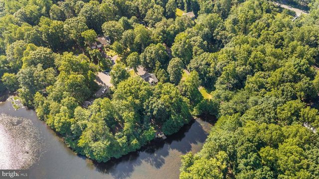 12504 HAWKINS LN, Spotsylvania, VA 22551