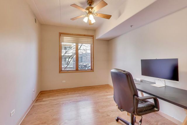 1715 Pavilion Way 206, Park Ridge, IL 60068