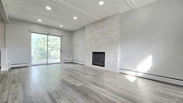34294 Greentrees Road, Sterling Heights, MI 48312