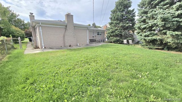 34294 Greentrees Road, Sterling Heights, MI 48312