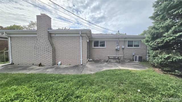34294 Greentrees Road, Sterling Heights, MI 48312