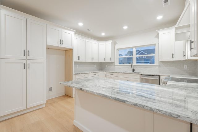 404 Willow Grove Court 63, Ringgold, GA 30736