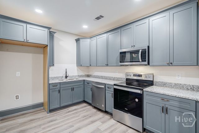 34 Depot St 24, Hartwell, GA 30643