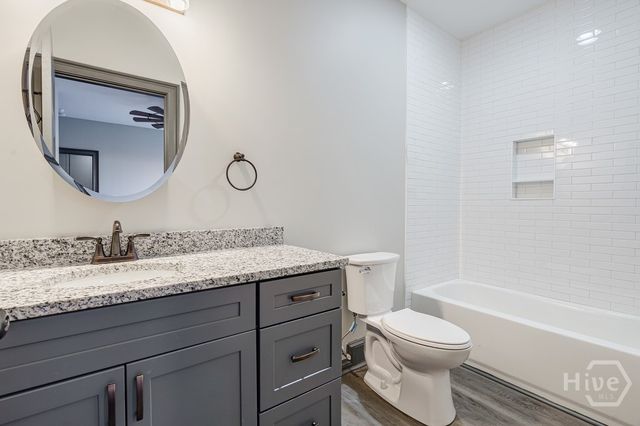 34 Depot St 24, Hartwell, GA 30643