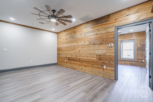 34 Depot St 24, Hartwell, GA 30643