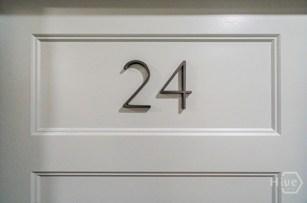 34 Depot St 24, Hartwell, GA 30643