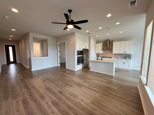 6410 Velvet Leaf LN, Buda, TX 78610