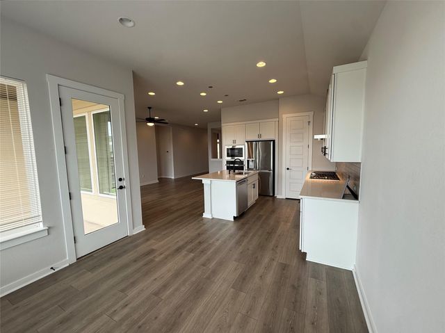 6410 Velvet Leaf LN, Buda, TX 78610