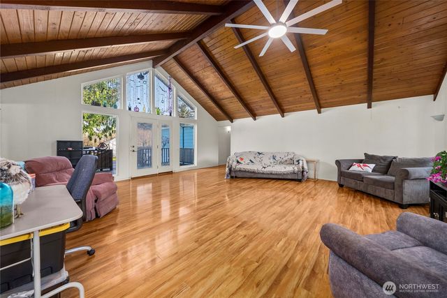 18 Sunset Blvd, Hoquiam, WA 98550