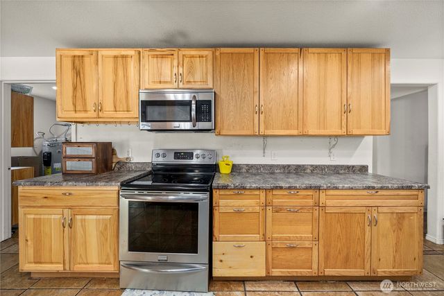 18 Sunset Blvd, Hoquiam, WA 98550