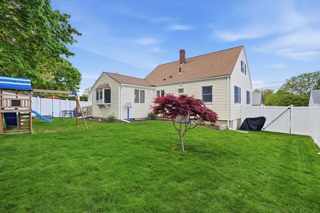 77 Weyham Rd, Weymouth, MA 02191