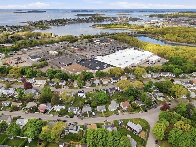 77 Weyham Rd, Weymouth, MA 02191
